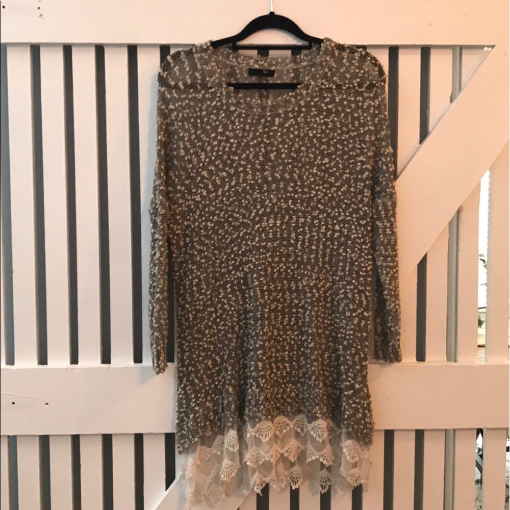 Ryu sweater with Lace Accent